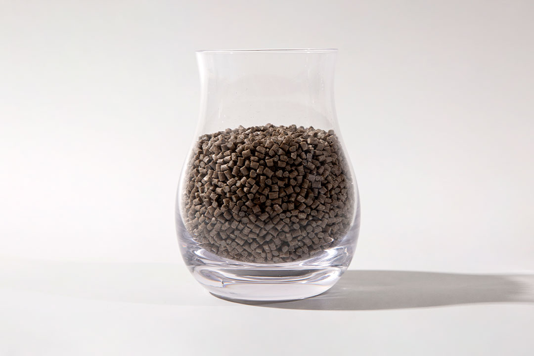 立昌花籃用氟塑料耐腐蝕的原理是什么？